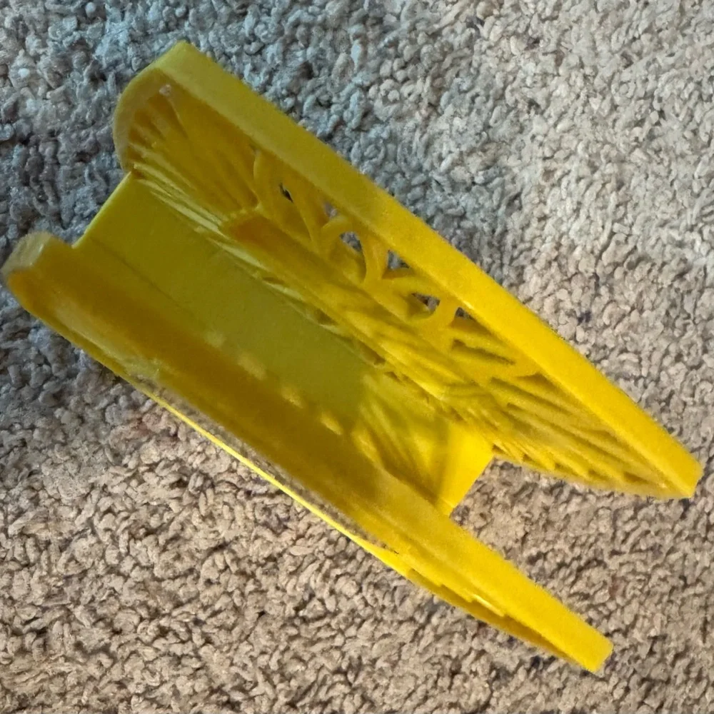 Vintage Plastic Mid Century Yellow Napkin Holder with Green Daisies Retro Hippie - Picture 5 of 5